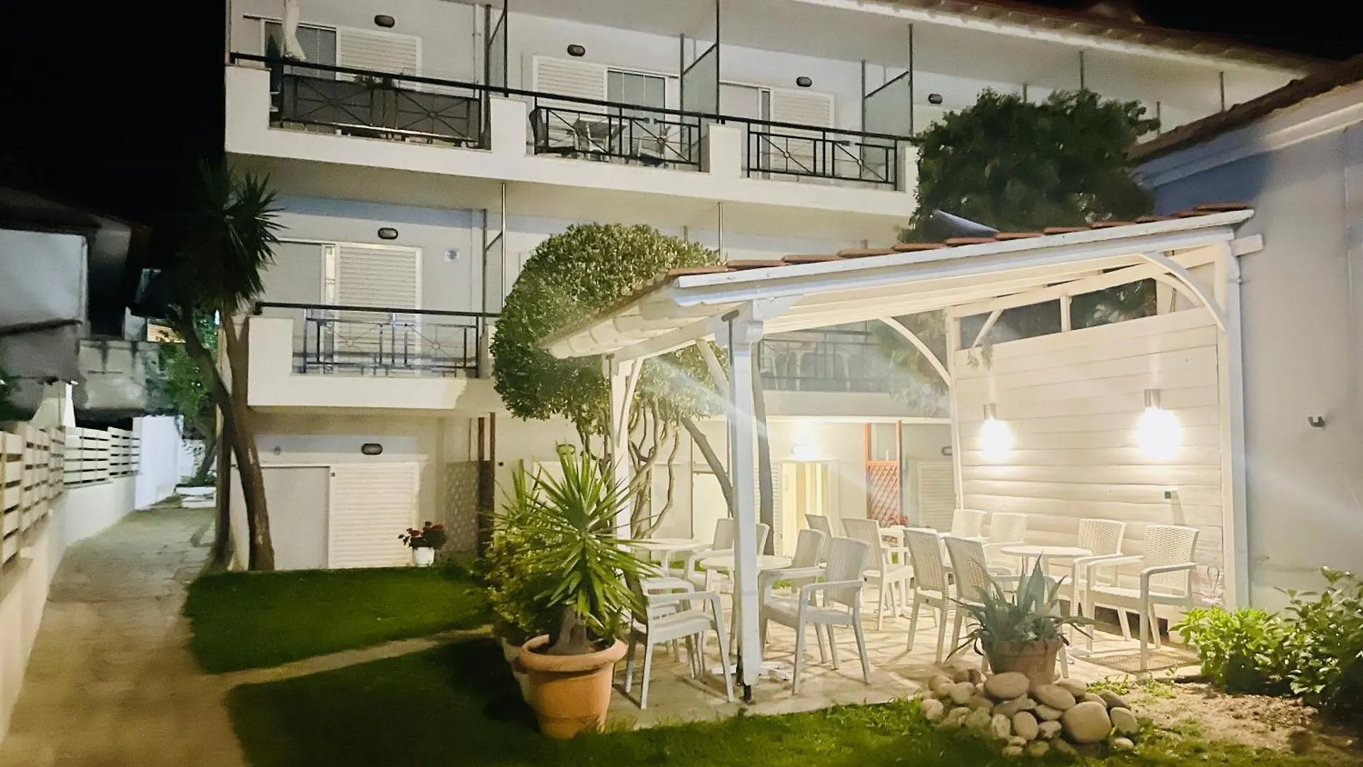 Thalassa Garden Studios Pefkochori Greece